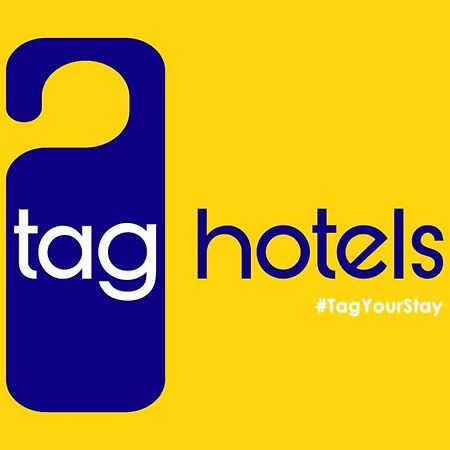 Tag Hotels Irugur Esterno foto