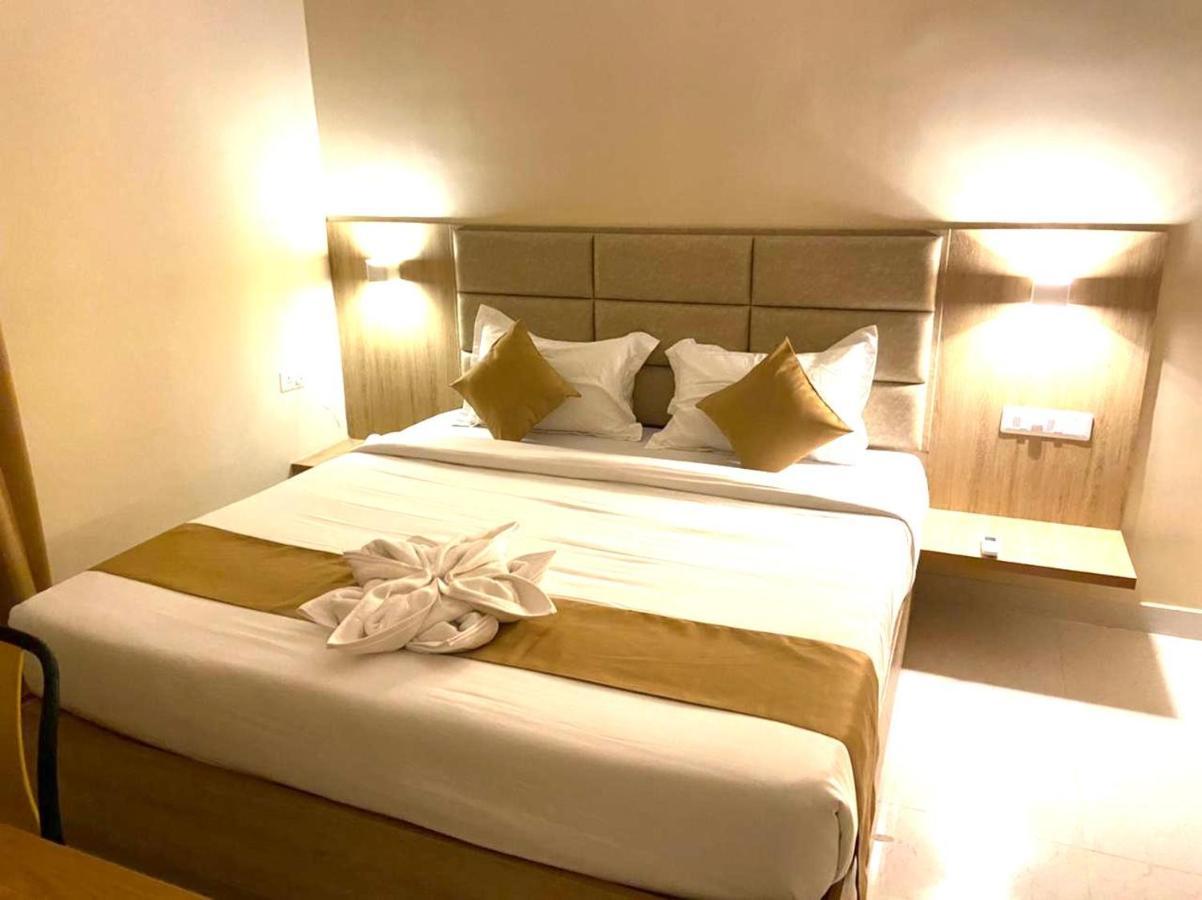 Tag Hotels Irugur Esterno foto