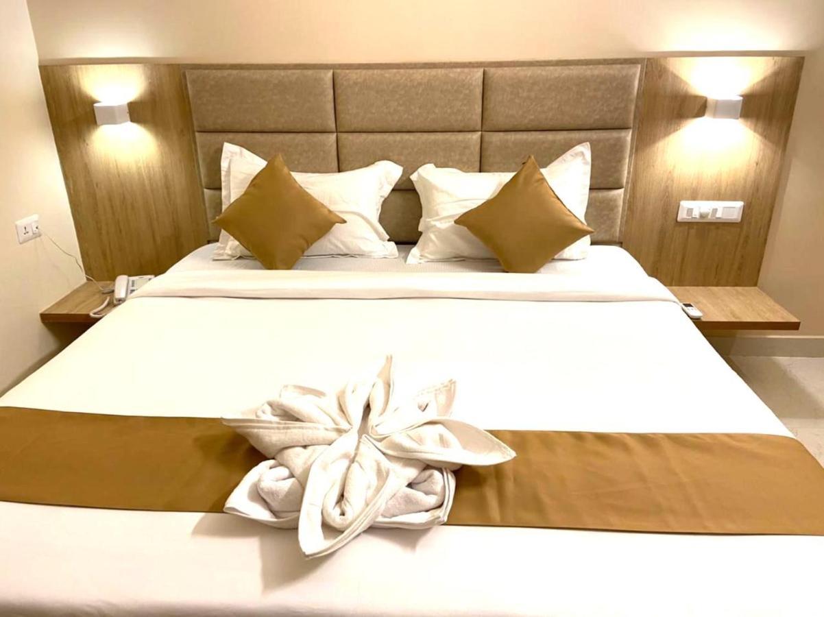 Tag Hotels Irugur Esterno foto
