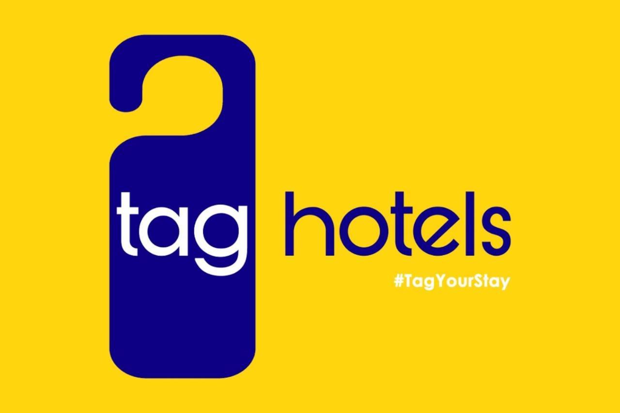 Tag Hotels Irugur Esterno foto