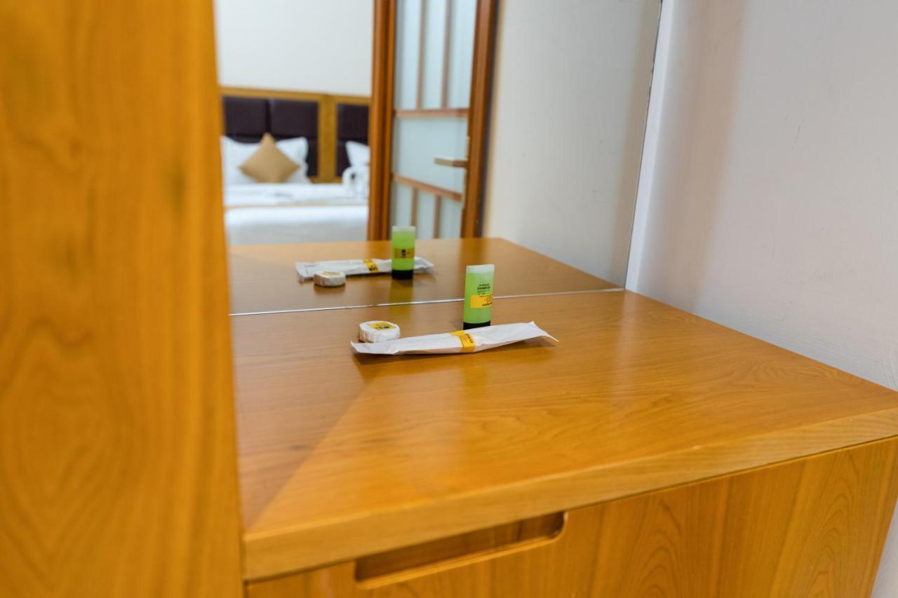 Tag Hotels Irugur Esterno foto